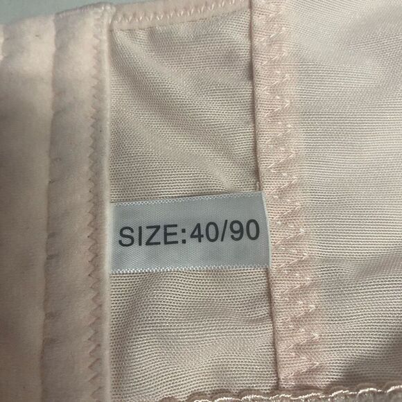 MASTECTOMY BRA Peach Inserts Nipple Indentation And Pockets Size 40 SEE DESCRIPT - Picture 6 of 10